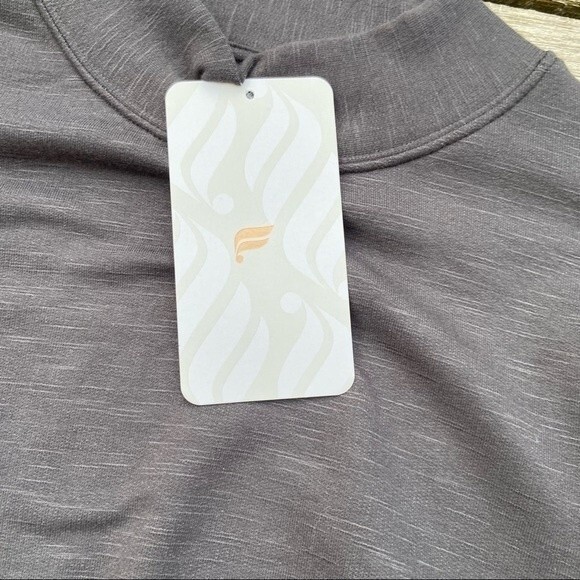 Fabletics Luna Long-Sleeve Pullover Castle Rock M NWT - Picture 9 of 11